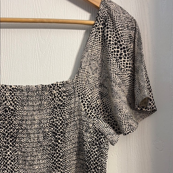 Jessica Simpson Black and Cream Patterned Blouse - Picture 3 of 7